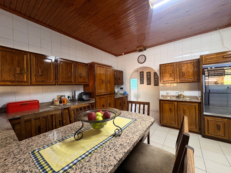 4 Bedroom Property for Sale in Flamwood North West